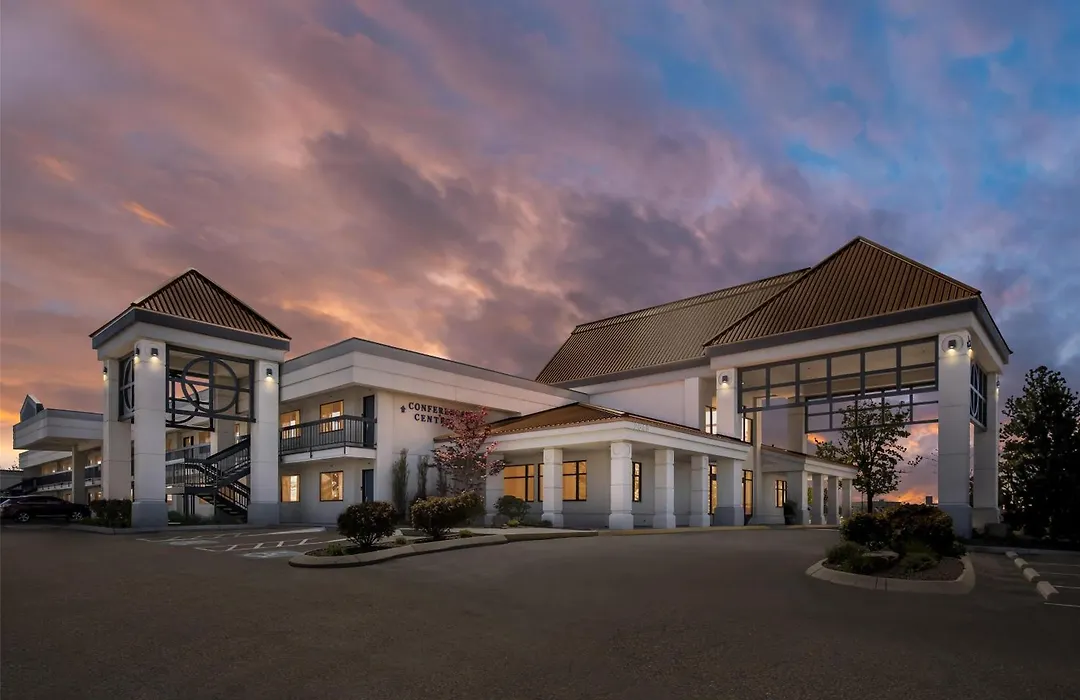 Best Western Vista Inn At The Airport-1
